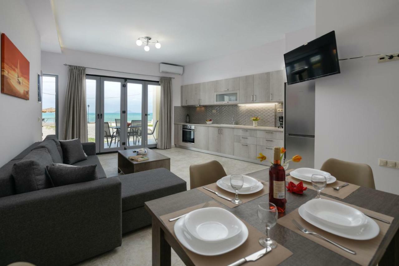 Coral Sea Apartment Kokkinos Pirgos Exterior foto